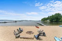 The Westside - Hot Tub, Private Beach & Dock. Pet-Friendly! - Beach