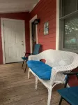 Three Bedroom, Sanitized, Pet Friendly Bungalow - Bungalows