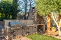 Modern Italian Villa with Infinity Pool & Panoramic Views - Villas
