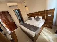 Hotel Kartik - موقف سيارات