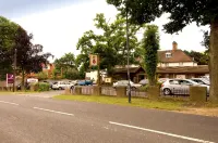 Premier Inn Gatwick Crawley (Goff's Park) - 3-Star