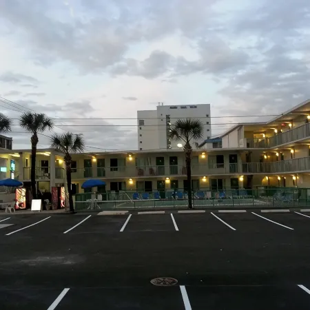 Admiral Motor Inn
