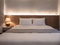 Ponburi Hotel - 2つ星