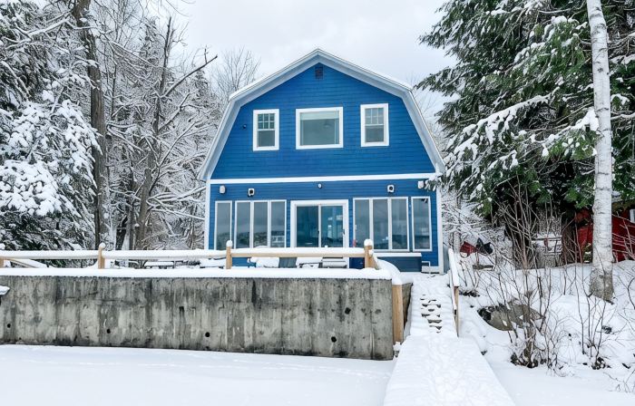 Family & Dog-Friendly Lakeside Retreat 15-Min to Mount Sunapee