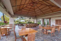 Discover Ko Olina: Exclusive Deals on Your Dream Vacation in Our 2BR Condo - Beach