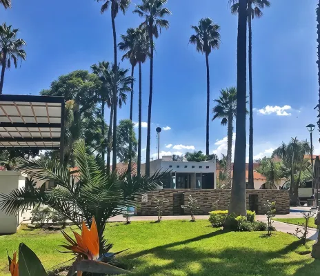 Hotel Sand's San Luis Potosí - Pool