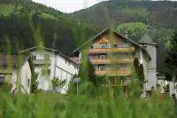 Hotel Tauernstern Hotel dekat St. Andra (Church of St. Andrew)