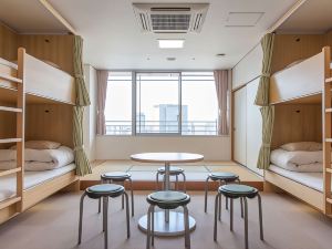 Shin-Osaka Youth Hostel