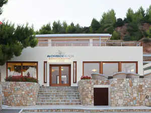 Alonissos Beach Bungalows and Suites Hotel