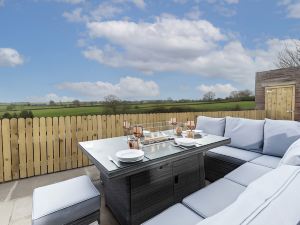 HC Property - the Hideaway at Watergate Eye