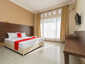 RedDoorz @ Hotel Putri Gading Bengkulu