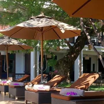 De Lanna Hotel Отели рядом с достопримечательностью «Храм Ват-Пхра-Сингх»