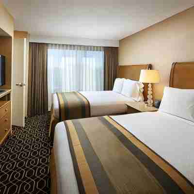 DoubleTree Suites by Hilton Anaheim Resort/Convention Center Rooms