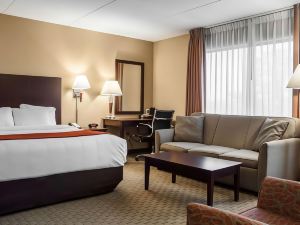 Comfort Inn & Suites Watertown