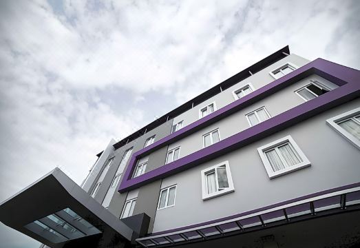 2. 호텔 하모니 타..