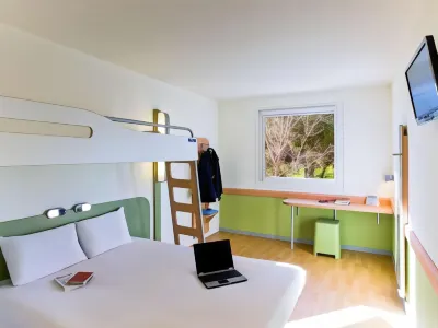 Ibis Budget Madrid Alcalá de Henares la Dehesa Các khách sạn ở Olmeda de las Fuentes