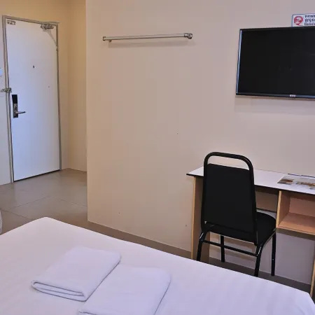 Kuching Transit Inn