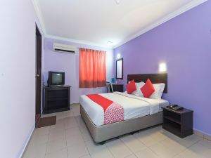 Super OYO 473 Comfort Hotel 2