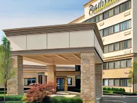 Radisson Hotel Freehold Hoteles cerca de Six Flags Great Adventure