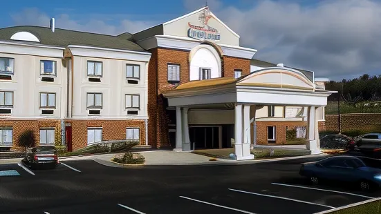 Holiday Inn Express & Suites Lancaster