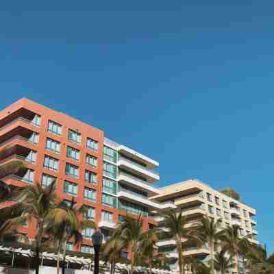 Hilton Bentley Miami/South Beach Hotel Exterior