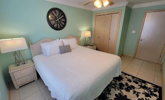 Large 3 Bedroom 75 Yards to Beach Big Pool 3 Bedroom Home by RedAwning