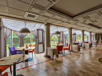 Logis Hostellerie des Clos et Restaurant Bistrot des Grands Crus Hotels in Chablis