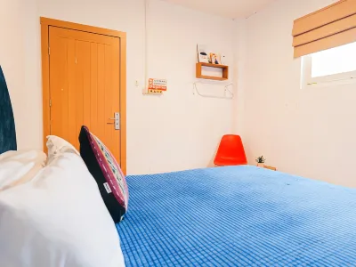 Roemah Renjana Sunny Hoteles en Distrito de Macasar