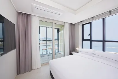 Shiftdoor Residence Hari
