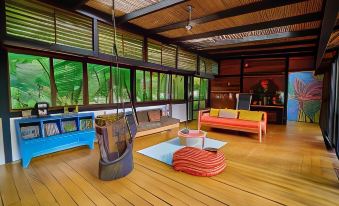 La Shamana - Ecological Concept in Jungle