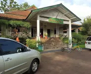 Wisma Saung Nini @Taman Bunga Nusantara