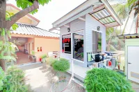 I Oun Inn Hotel dekat Wat Khlong Mai