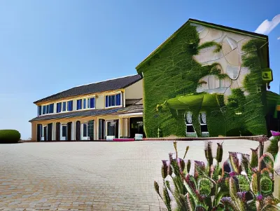 Logis Hôtel Parc Adelie Các khách sạn ở Saint-Loup-Geanges