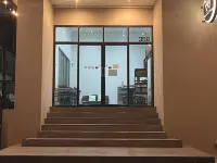 考維韋恩旅館 巴衝住宿飯店