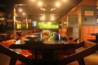 Kyriad Hotel Indore by Othpl Hôtels à : Indore