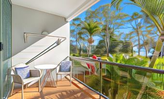 Shelly Bay Resort