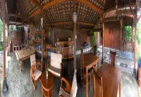 Homestay Omah Embun Hotel di Moyudan