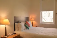 Crown CBD Motel - City Location - bar