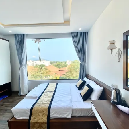 Hotel Duc Thanh 2 Отели рядом с достопримечательностью «Пляж Анхай»
