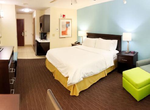 Holiday Inn Express & Suites GAINESVILLE by IHG
