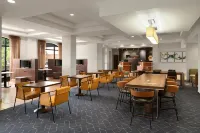 Courtyard Louisville Airport - bar
