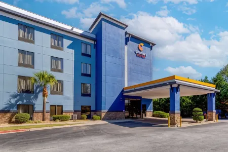 Comfort Suites Stockbridge Atlanta South Отели рядом с достопримечательностью «Eagles Landing Country Club»