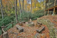 Charming 3-bedroom house on a lovely stream with WiFi and AC in Sapphire Valley Hotels near Sapphire National Golf Club LLC