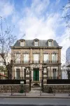 Le Charmant Hôtel Hotels in Saint-Ouen