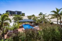 Karratha Central Apartments - Pools