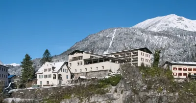 Schlosshotel Dörflinger Hotels near Alpine-Coaster-Golm