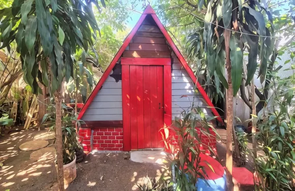 拉達那基裏家庭旅館