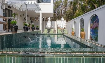Le Petit Manoir Boutique Hotel