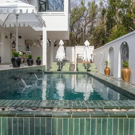 Le Petit Manoir Boutique Hotel