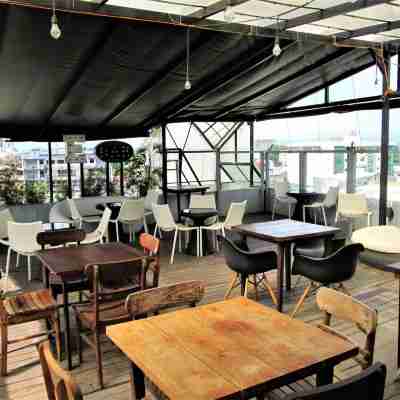 The UpperHouse Hotel Dining/Meeting Rooms